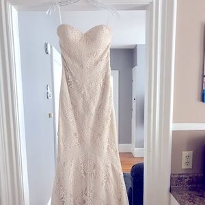 Wedding gown